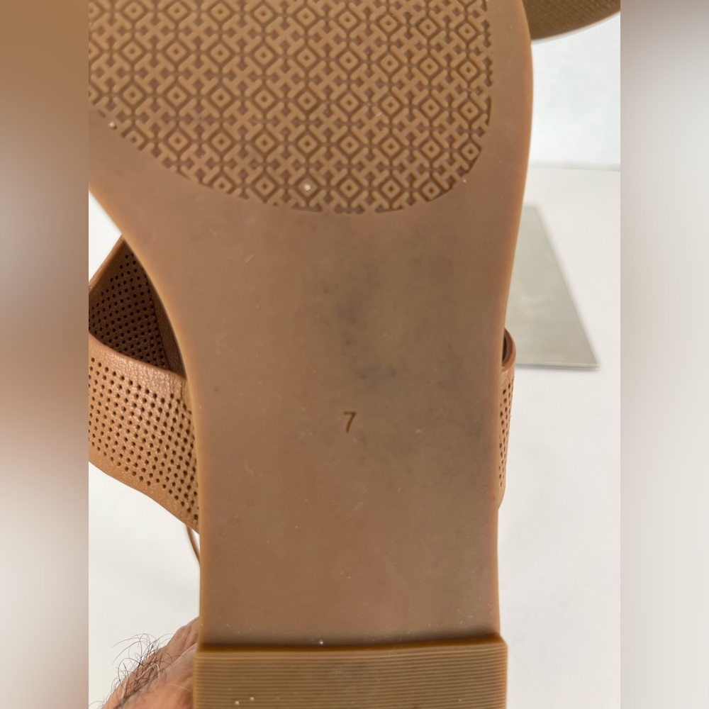 Tory Burch Brown Leather Sandals with T-Strap Design - Picture 10 of 11